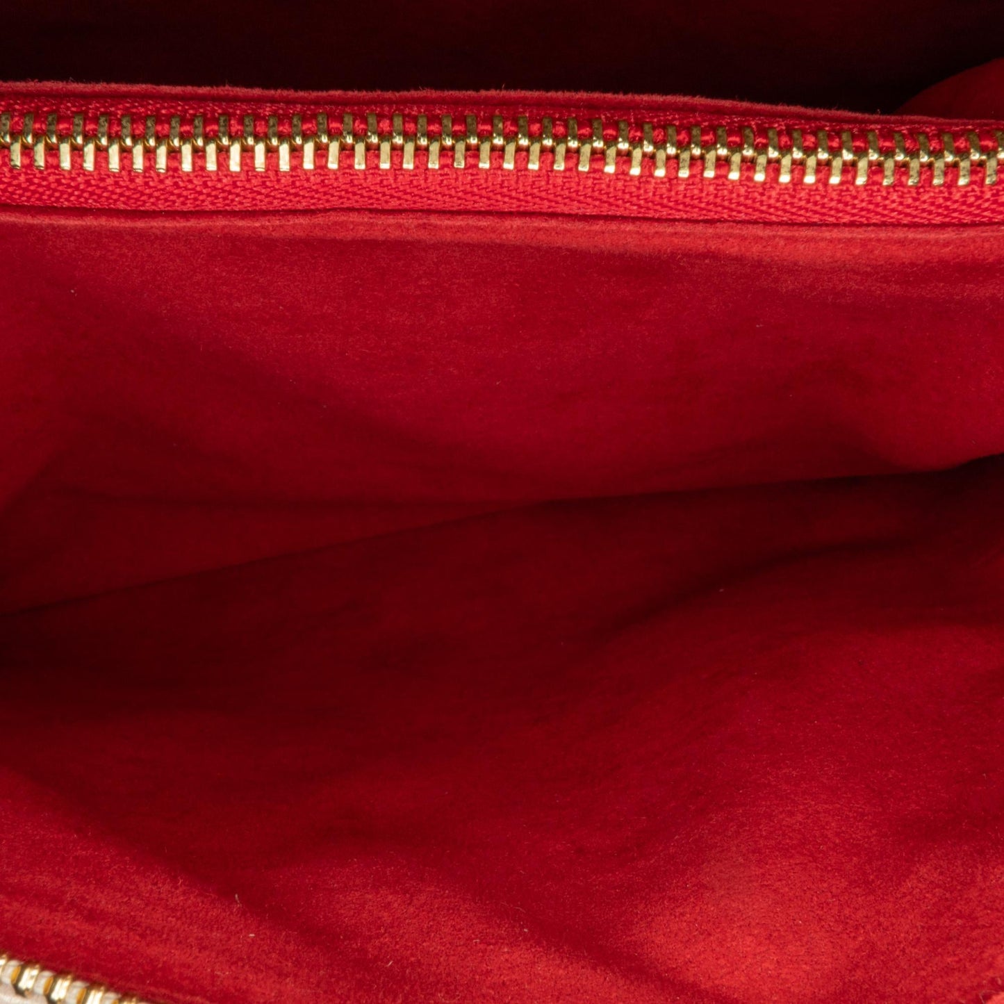 Louis Vuitton Monogram Fall In Love Coussin PM (SHG-5rP2ec)