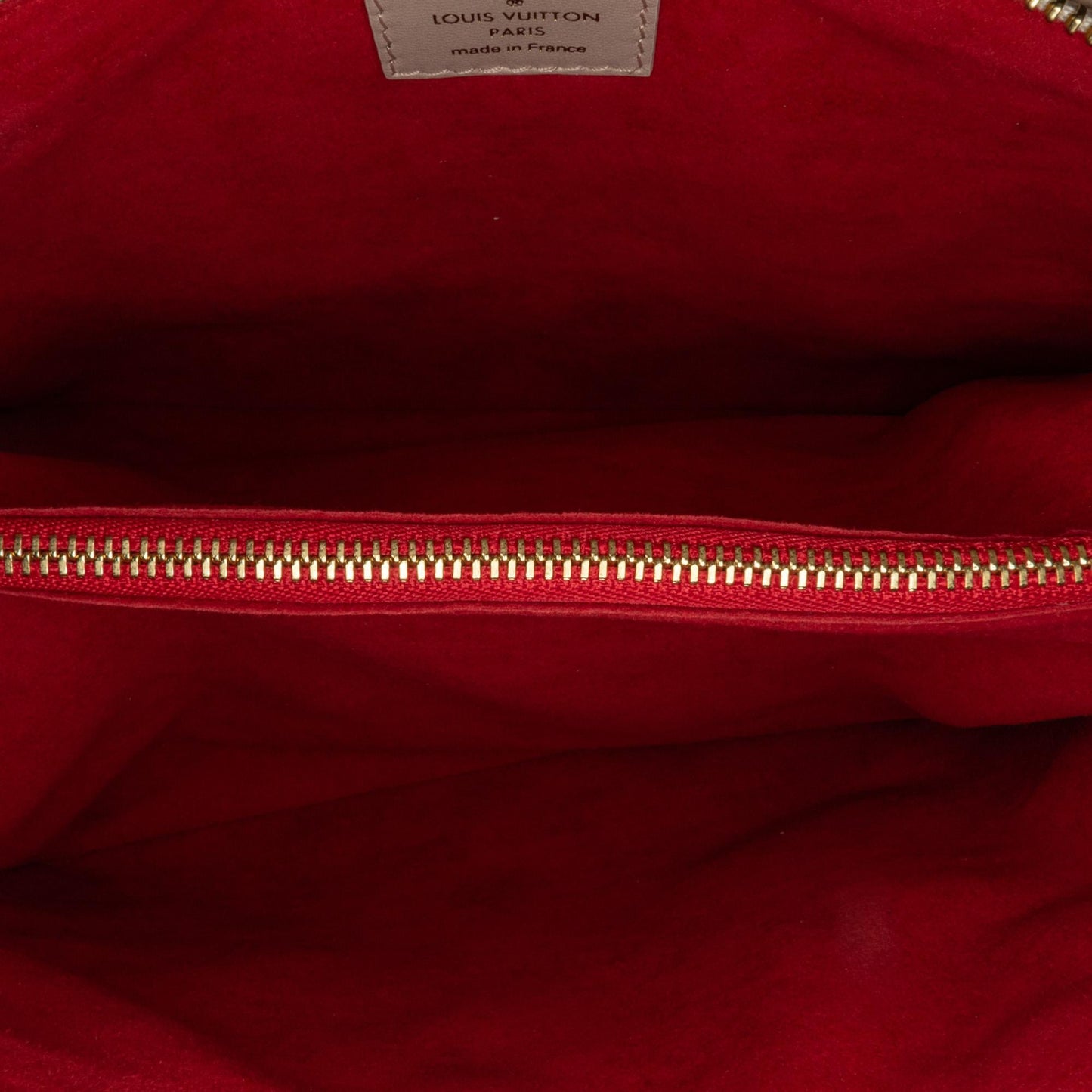 Louis Vuitton Monogram Fall In Love Coussin PM (SHG-5rP2ec)