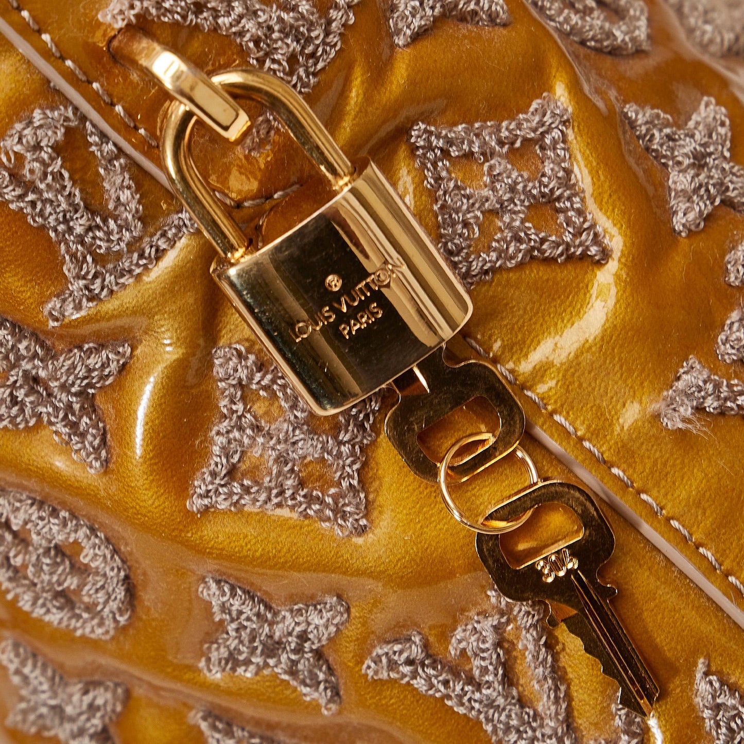 Louis Vuitton Monogram Fascination Lockit (SHG-g2MvlL)