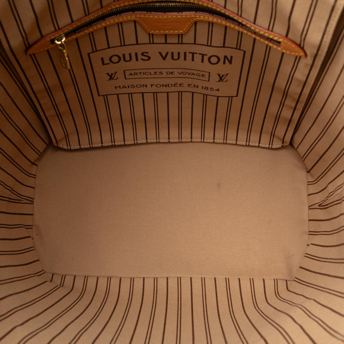 Louis Vuitton Monogram Game On Neverfull MM (SHG-vmvWDM)