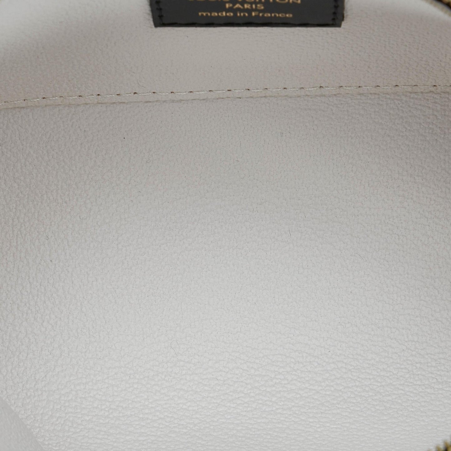 Louis Vuitton Monogram Giant Crafty Cosmetic Pouch (SHG-UP17a1)