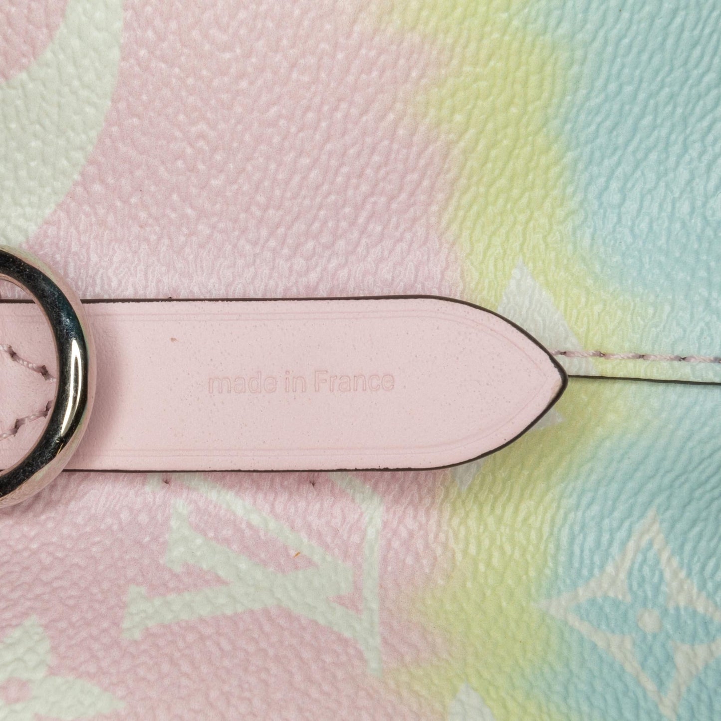 Louis Vuitton Monogram Giant Escale Pastel NeoNoe MM (SHG-Qtx7ld)
