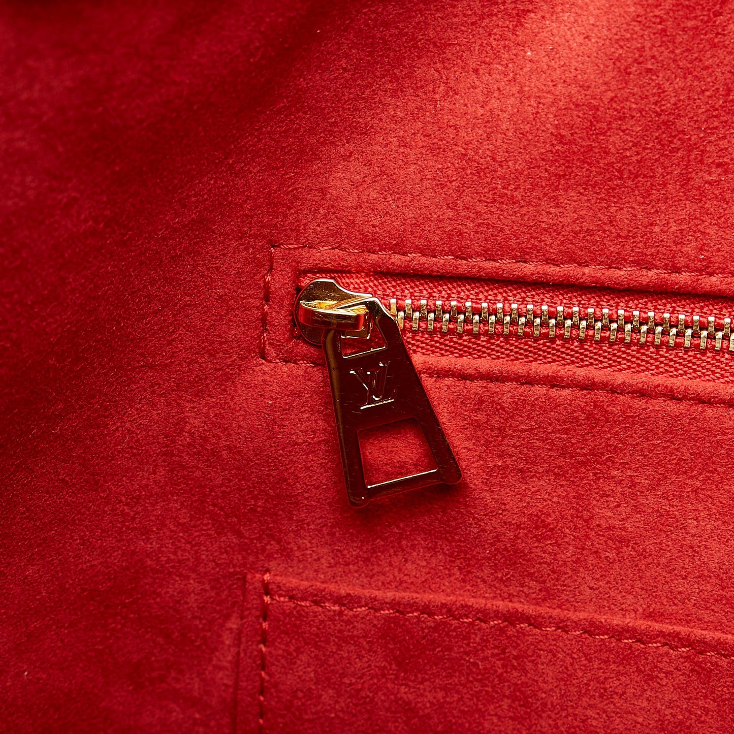 Louis Vuitton Monogram Giant Shearling Teddy Onthego GM (SHG-35056)