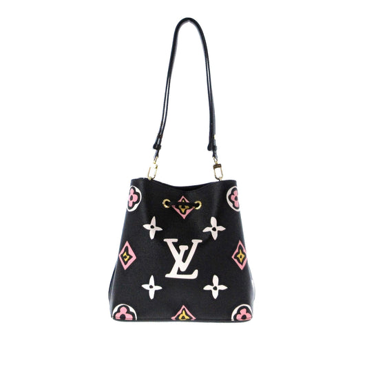 Louis Vuitton Monogram Giant Wild At Heart NeoNoe MM (SHG-J5QCj2)