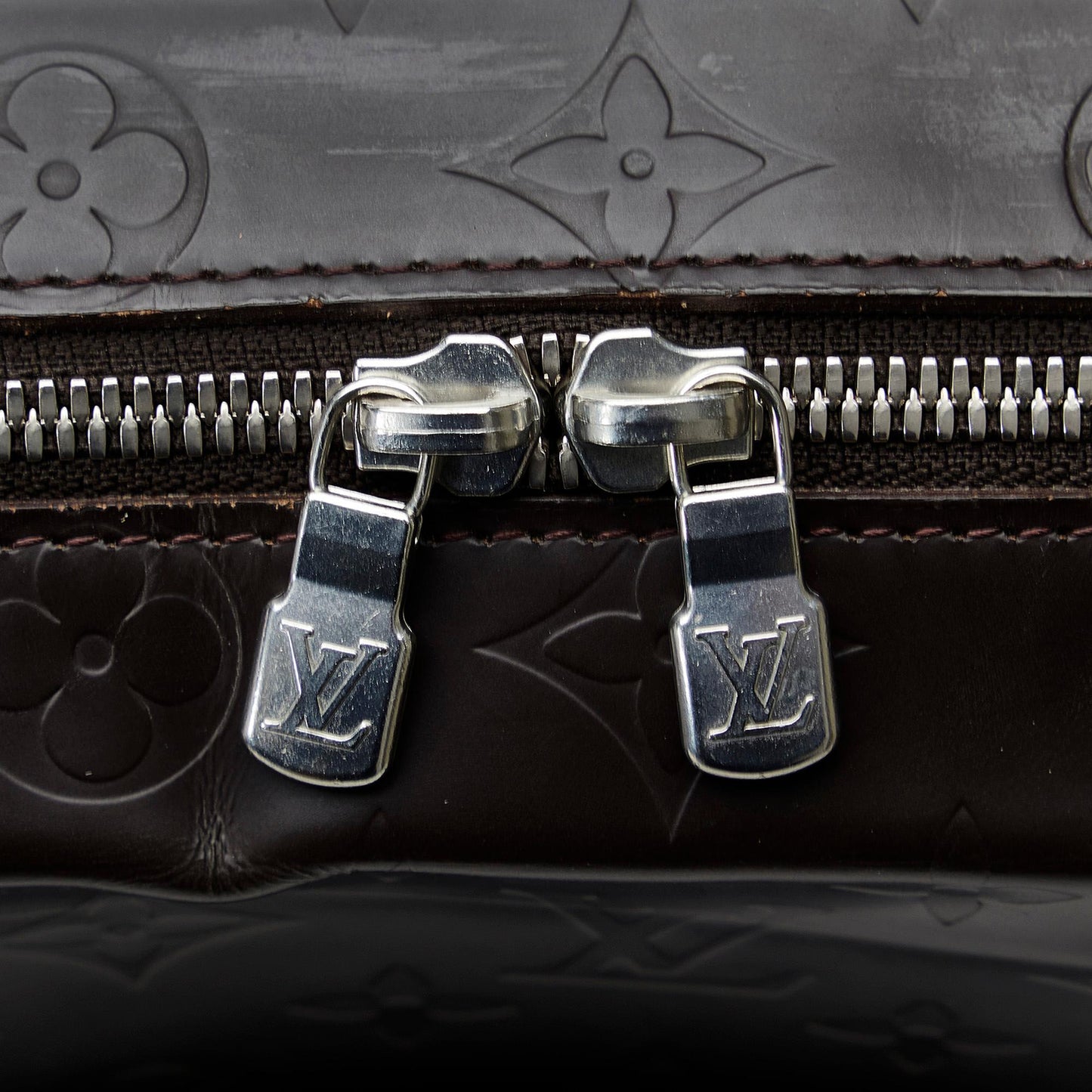 Louis Vuitton Monogram Glace Steve (SHG-qIpfzI)