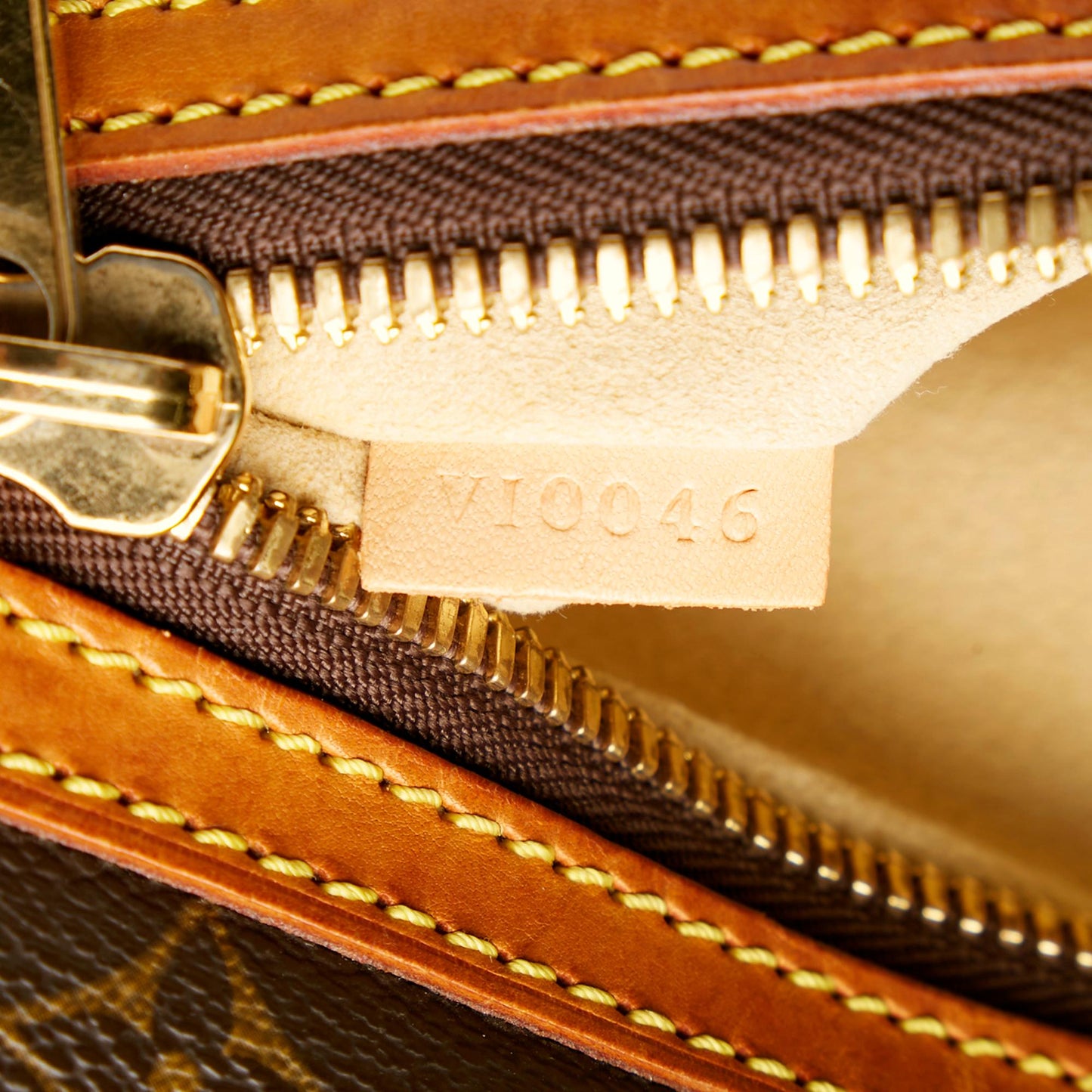 Louis Vuitton Monogram Hudson GM (SHG-30547)