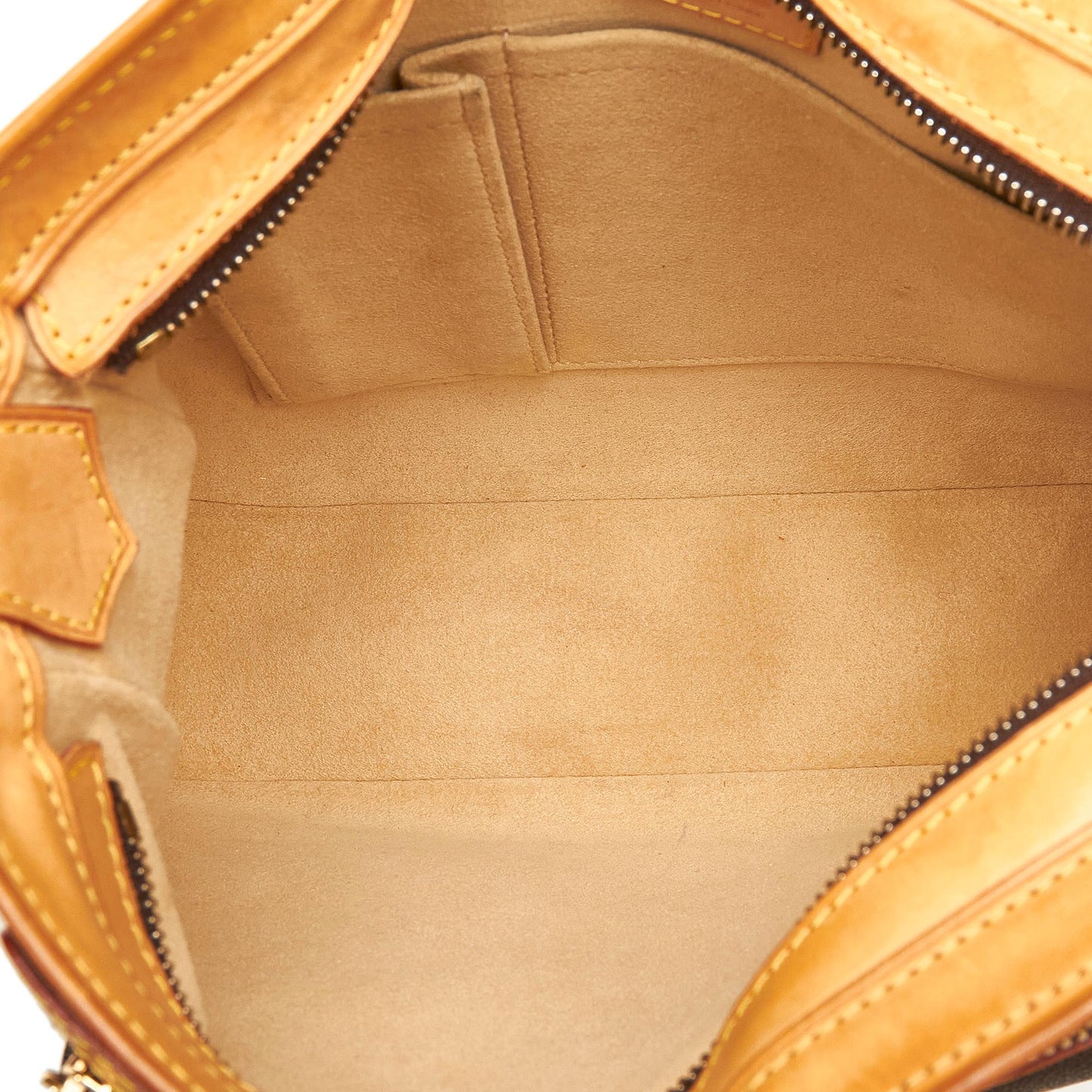 Louis Vuitton Monogram Hudson GM (SHG-YkSHkz)