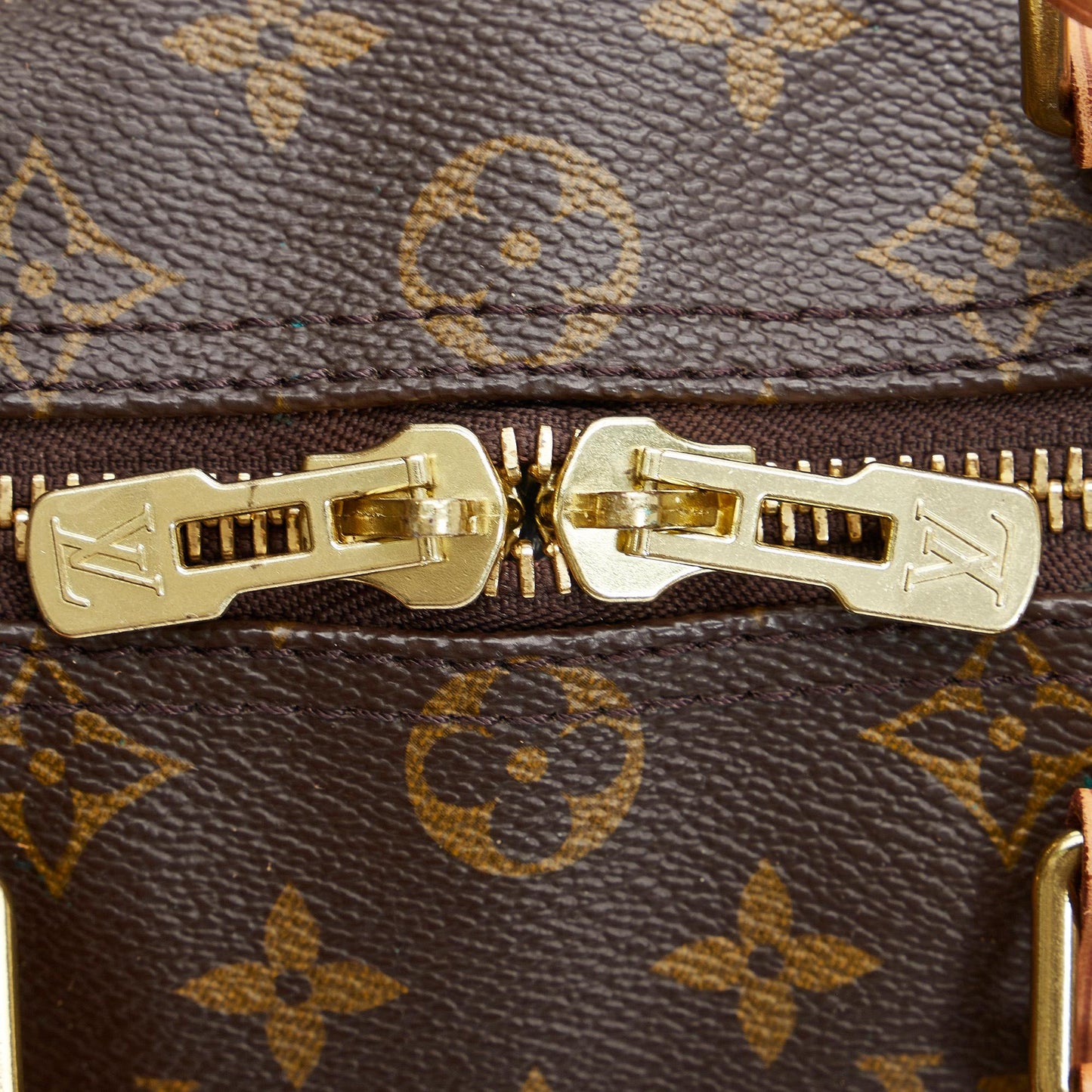 Louis Vuitton Monogram Keepall 45 (SHG-TbBeop)