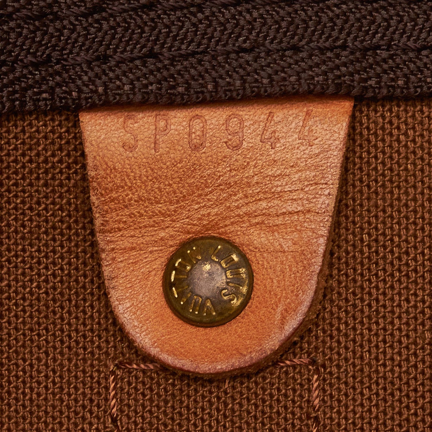 Louis Vuitton Monogram Keepall 50 (SHG-q0hN1H)