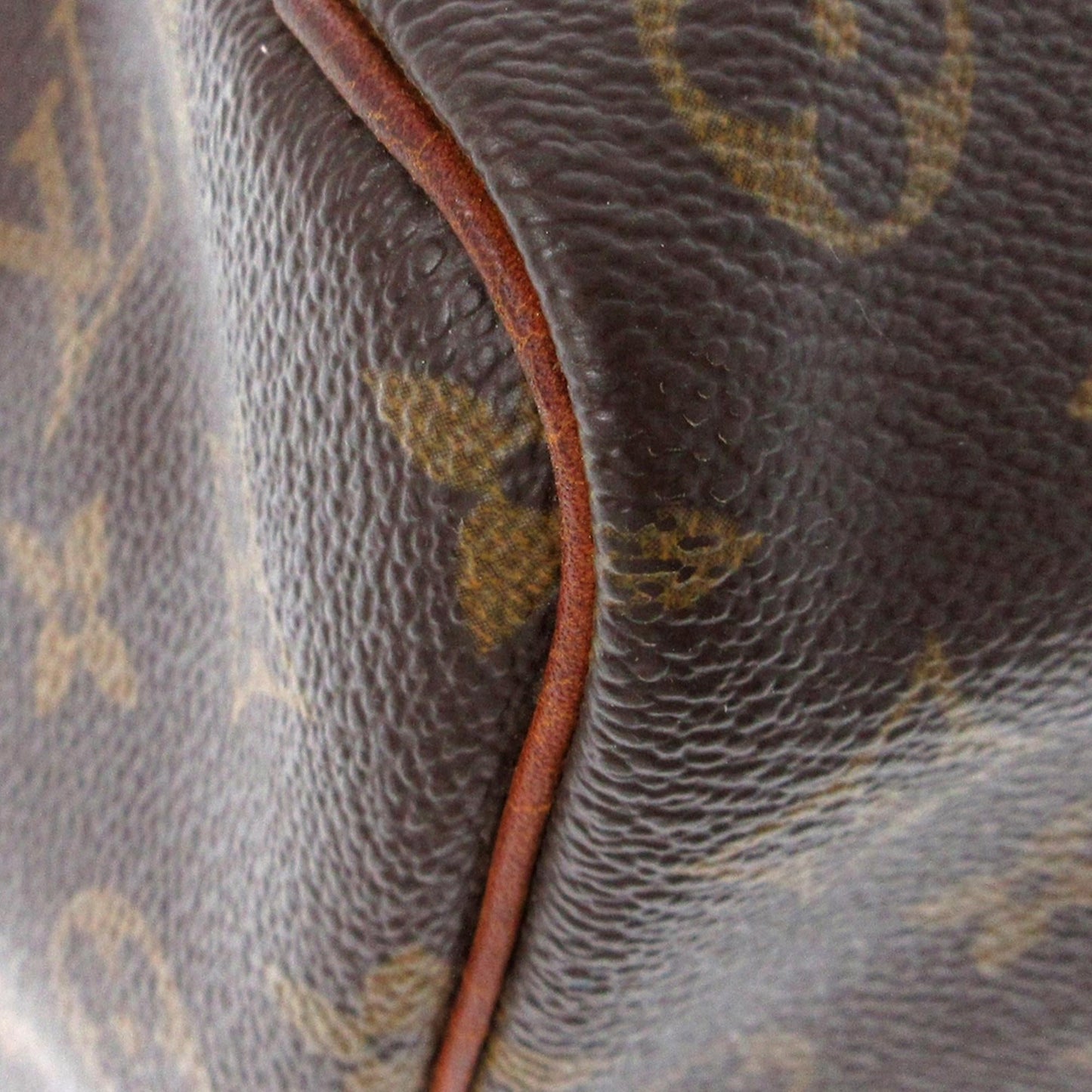 Louis Vuitton Monogram Keepall 50 (SHG-QyV7VZ)