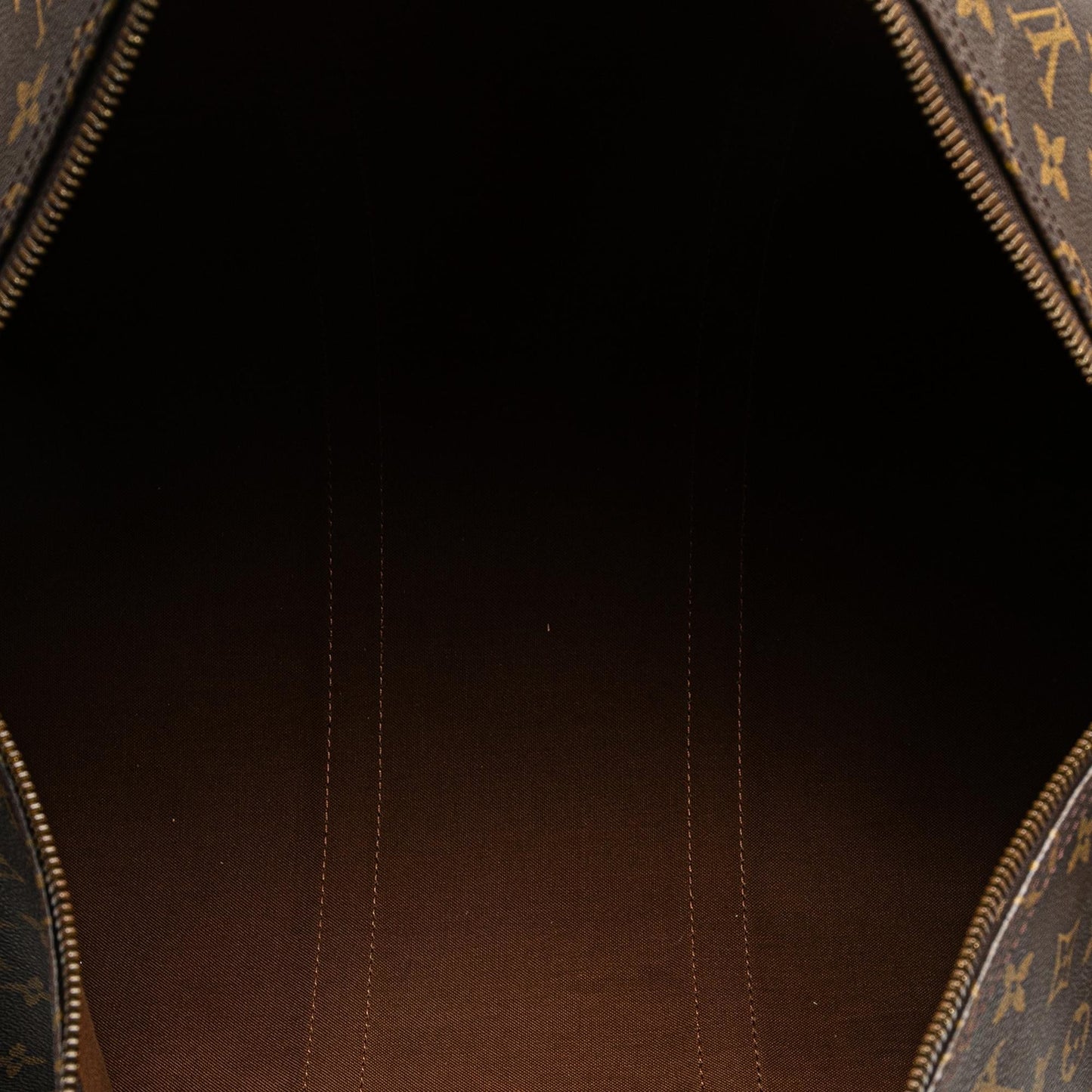 Louis Vuitton Monogram Keepall 50 (SHG-RvBq1W)