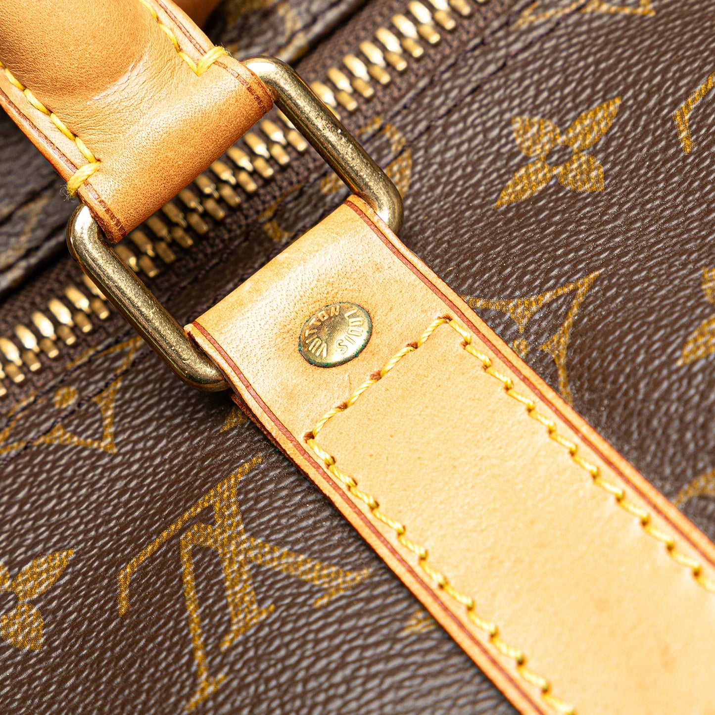 Louis Vuitton Monogram Keepall 50 (SHG-hQdug9)