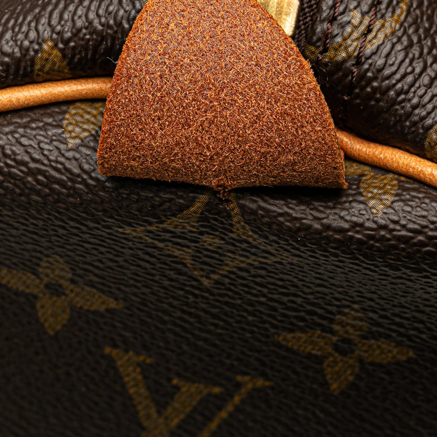 Louis Vuitton Monogram Keepall 50 (SHG-V9v7xK)