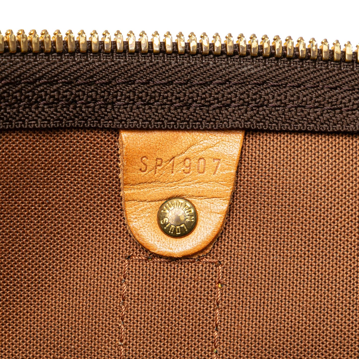 Louis Vuitton Monogram Keepall 50 (SHG-DaQkIC)