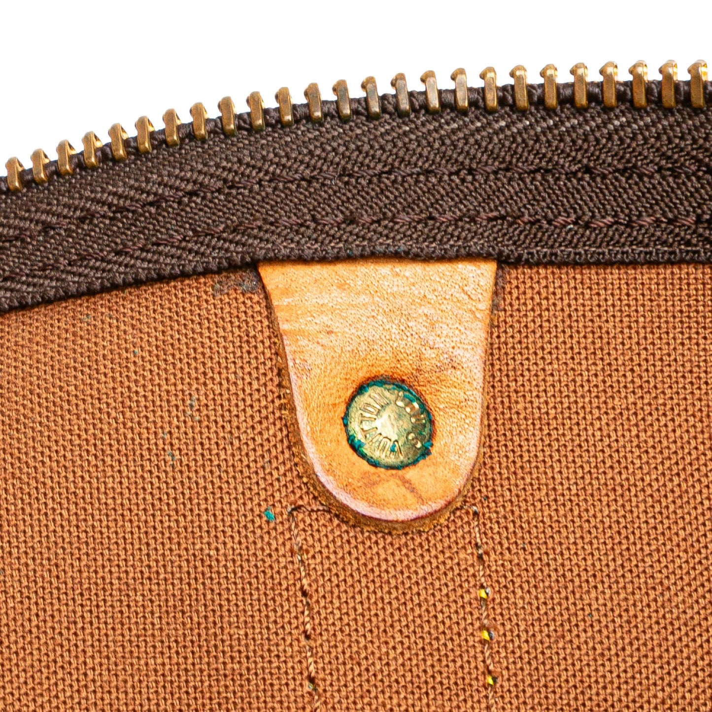Louis Vuitton Monogram Keepall 50 (SHG-QgAigr)