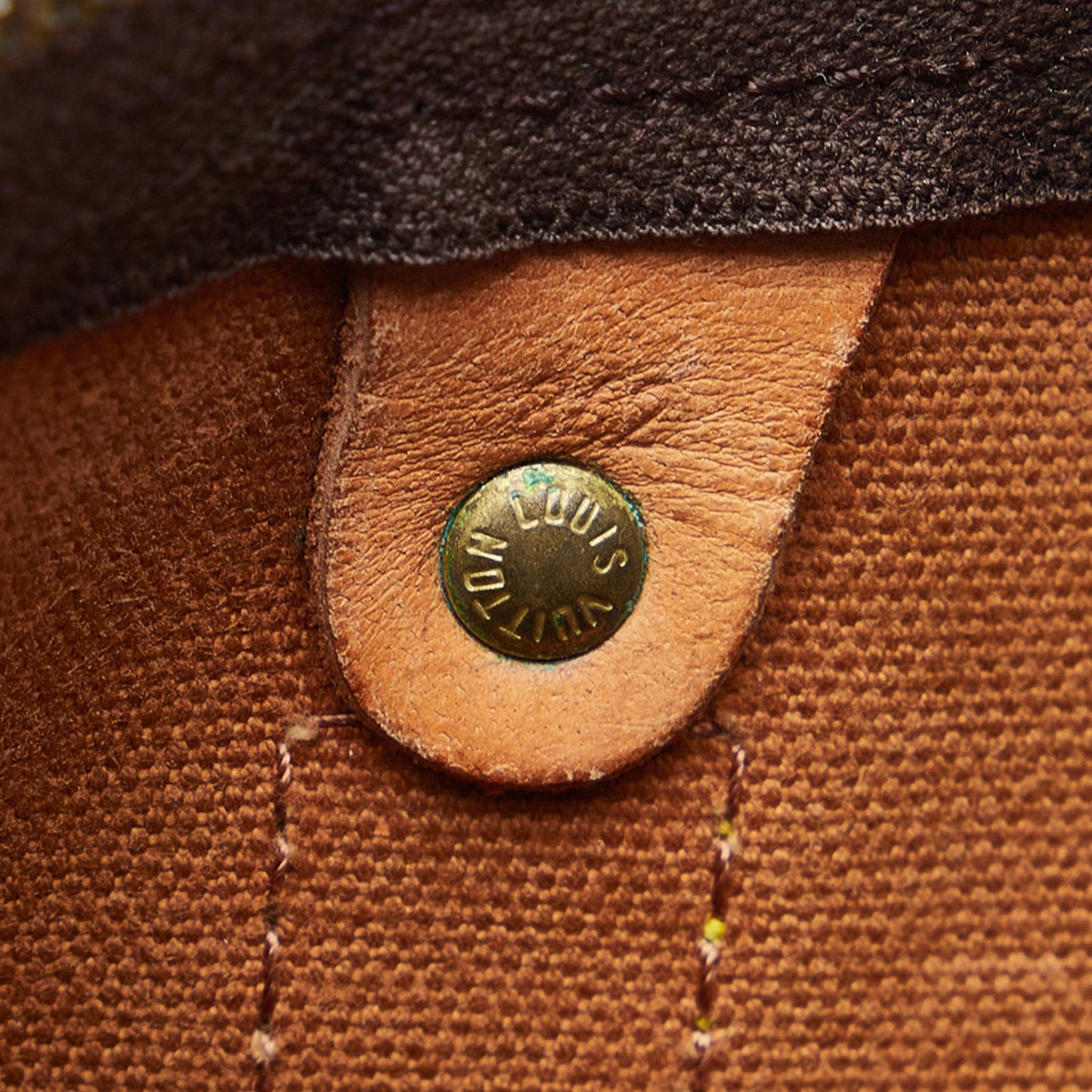 Louis Vuitton Monogram Keepall 55 (SHG-UQ2okN)