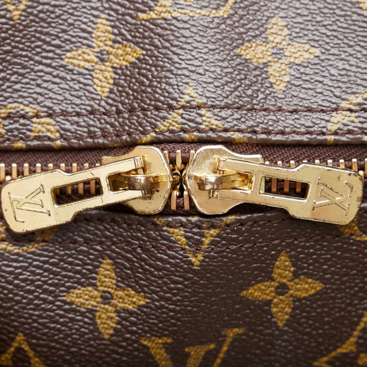 Louis Vuitton Monogram Keepall 55 (SHG-IT2db5)