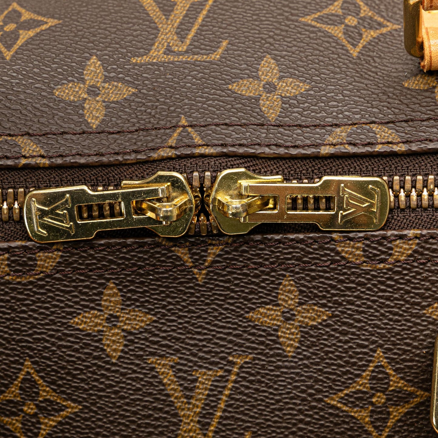 Louis Vuitton Monogram Keepall 55 (SHG-VMoPFi)