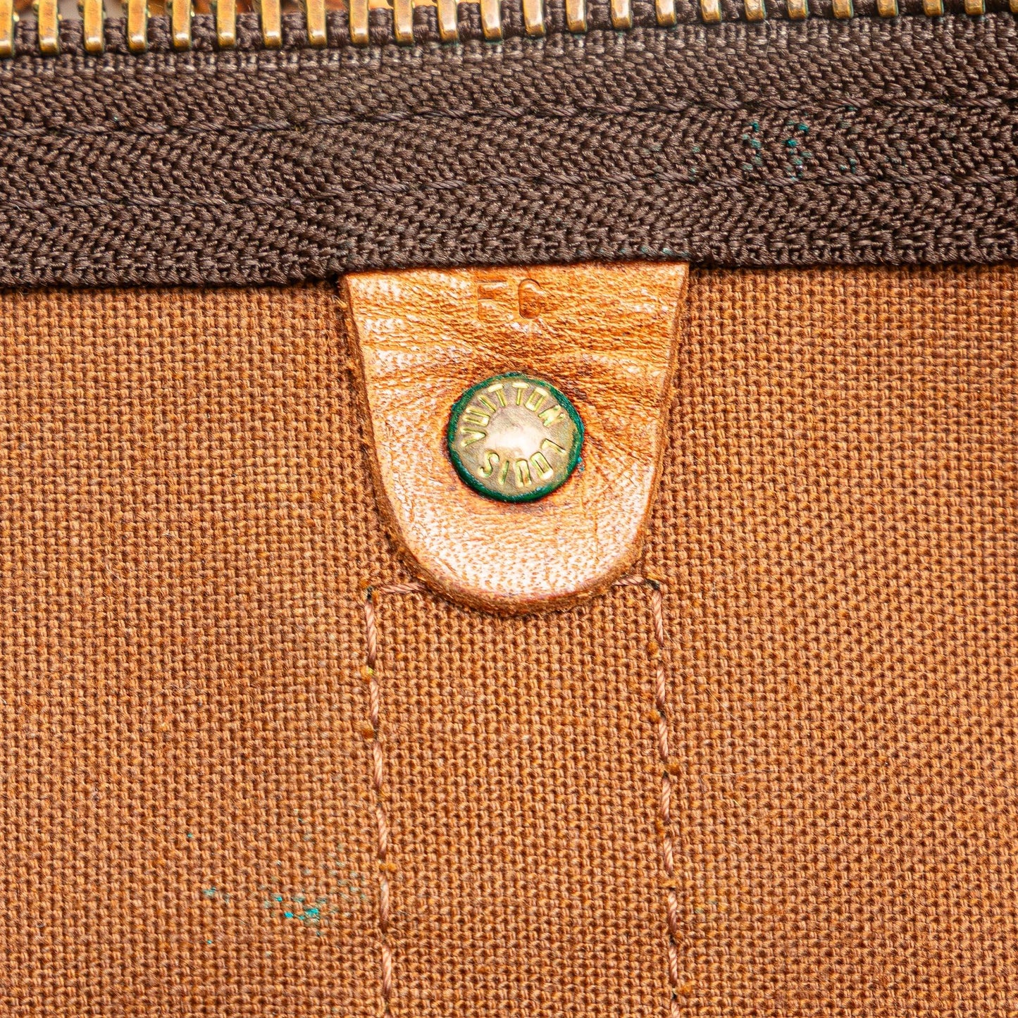 Louis Vuitton Monogram Keepall 55 (SHG-NVRJQB)