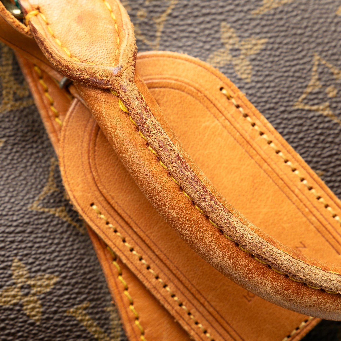 Louis Vuitton Monogram Keepall 60 (SHG-qyWqW7)