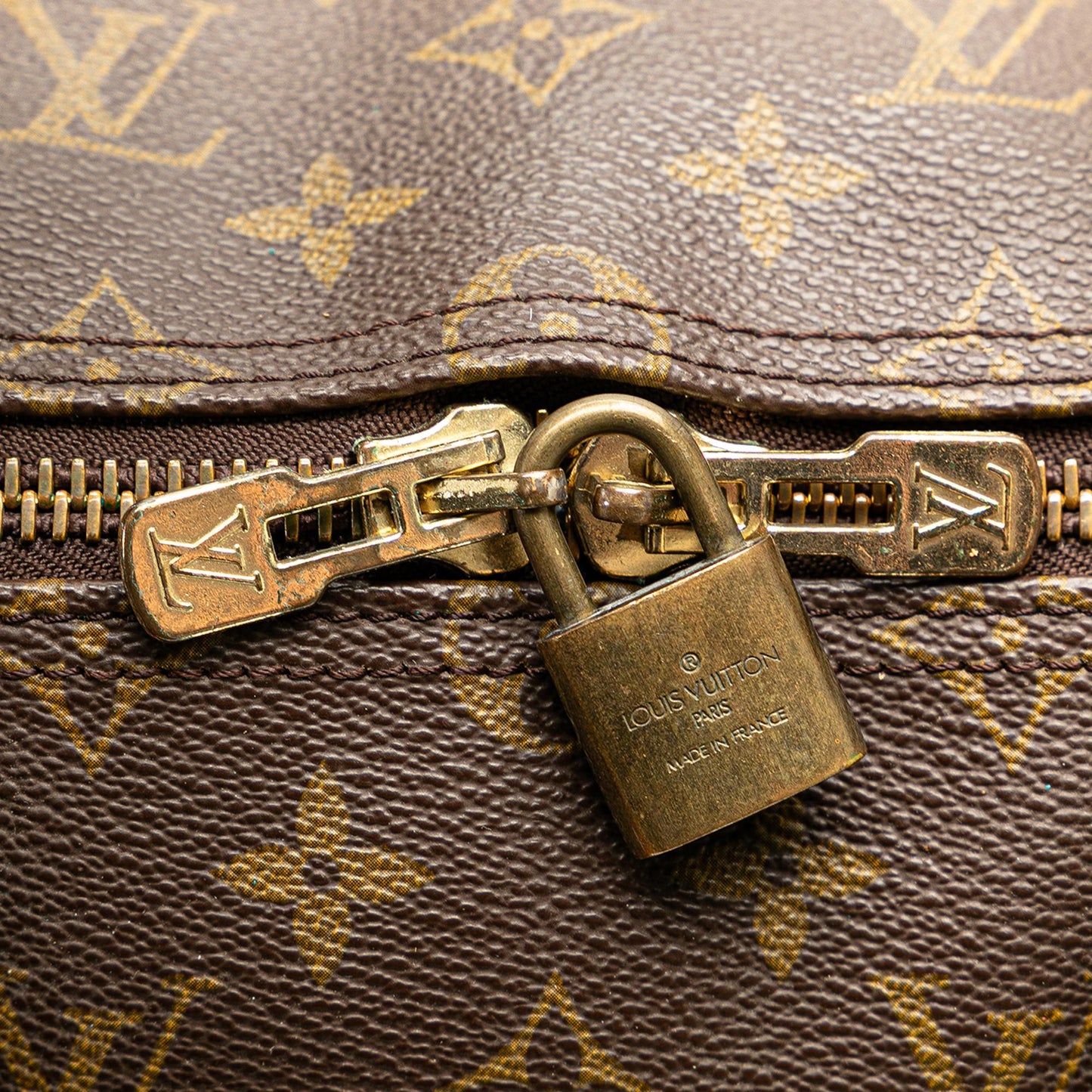Louis Vuitton Monogram Keepall Bandouliere 50 (SHG-Bge38C)