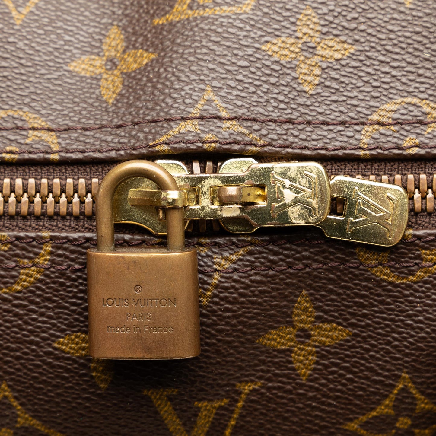 Louis Vuitton Monogram Keepall Bandouliere 55 (SHG-iT9064)