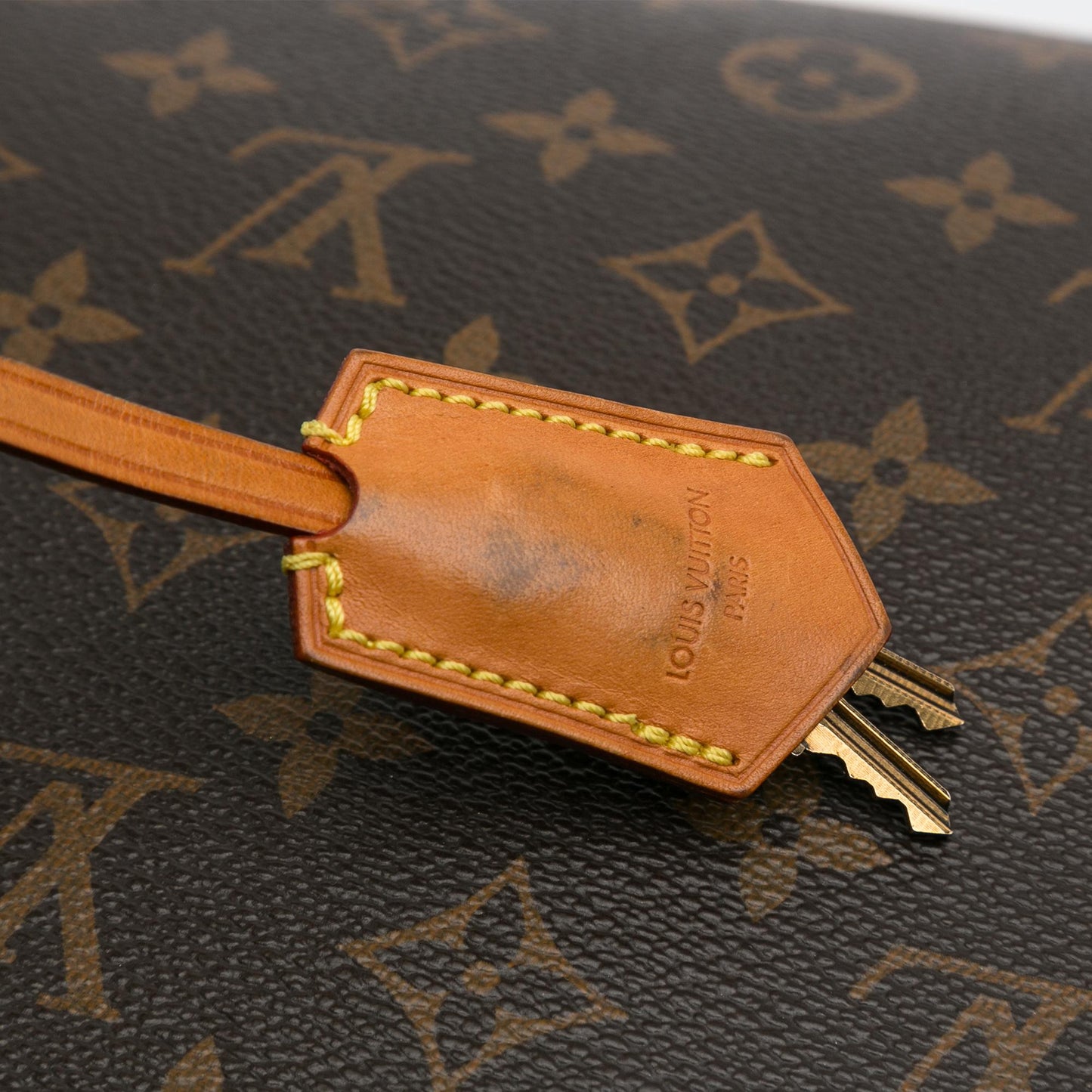 Louis Vuitton Monogram Lockit Chain MM (SHG-MuVu0Z)