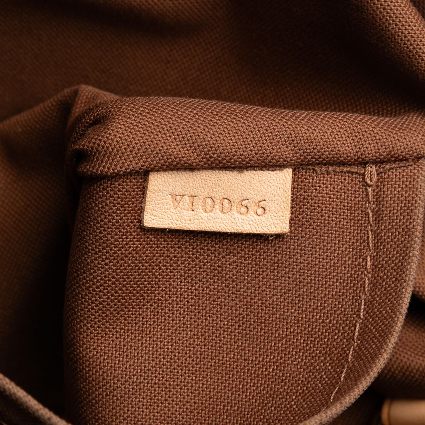 Louis Vuitton Monogram Lockit Horizontal