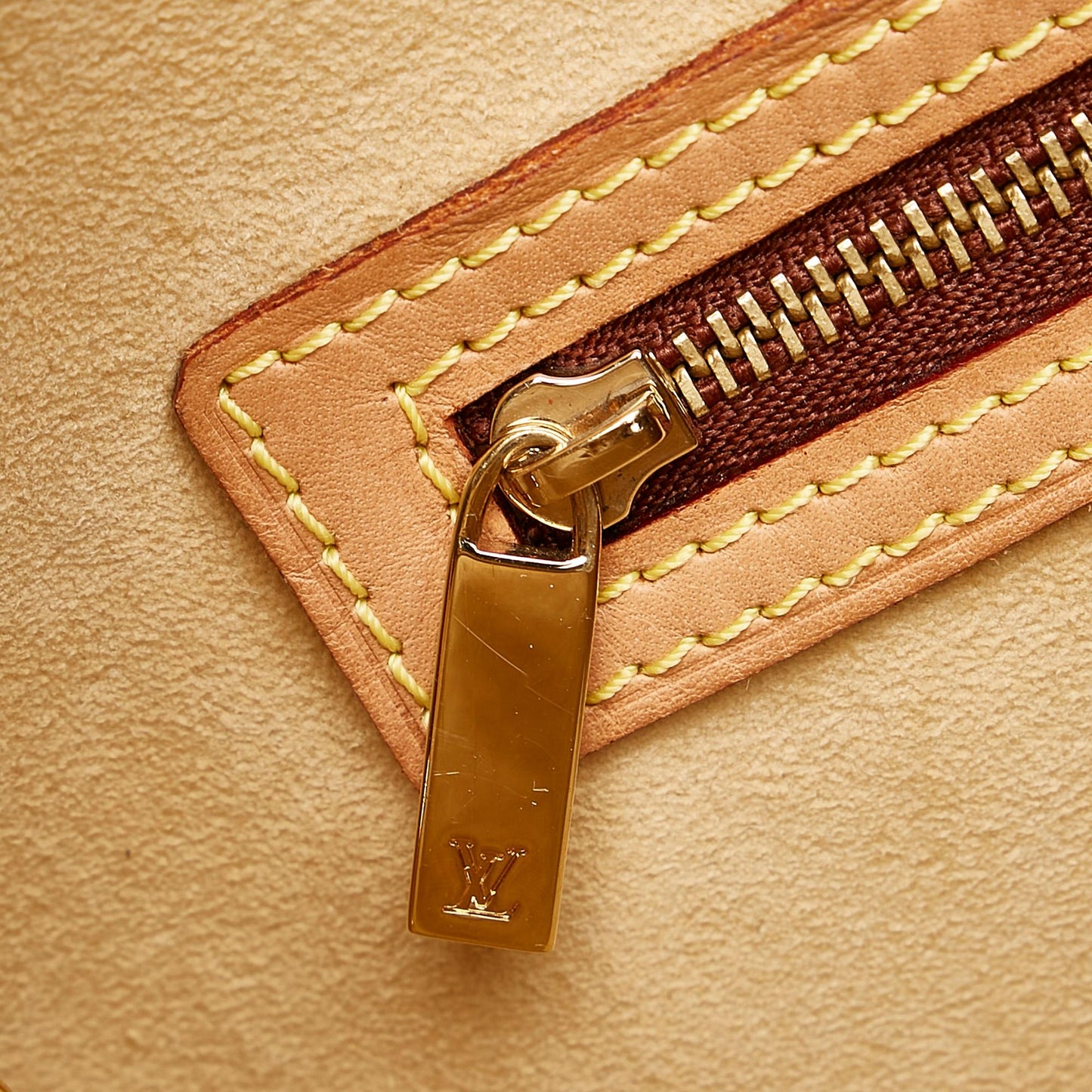Louis Vuitton Monogram Looping GM (SHG-zHwirg)