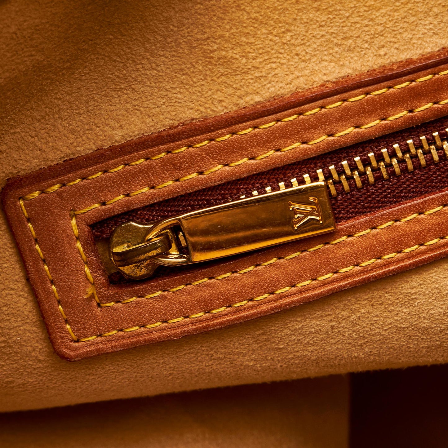 Louis Vuitton Monogram Looping GM (SHG-Zp55rh)