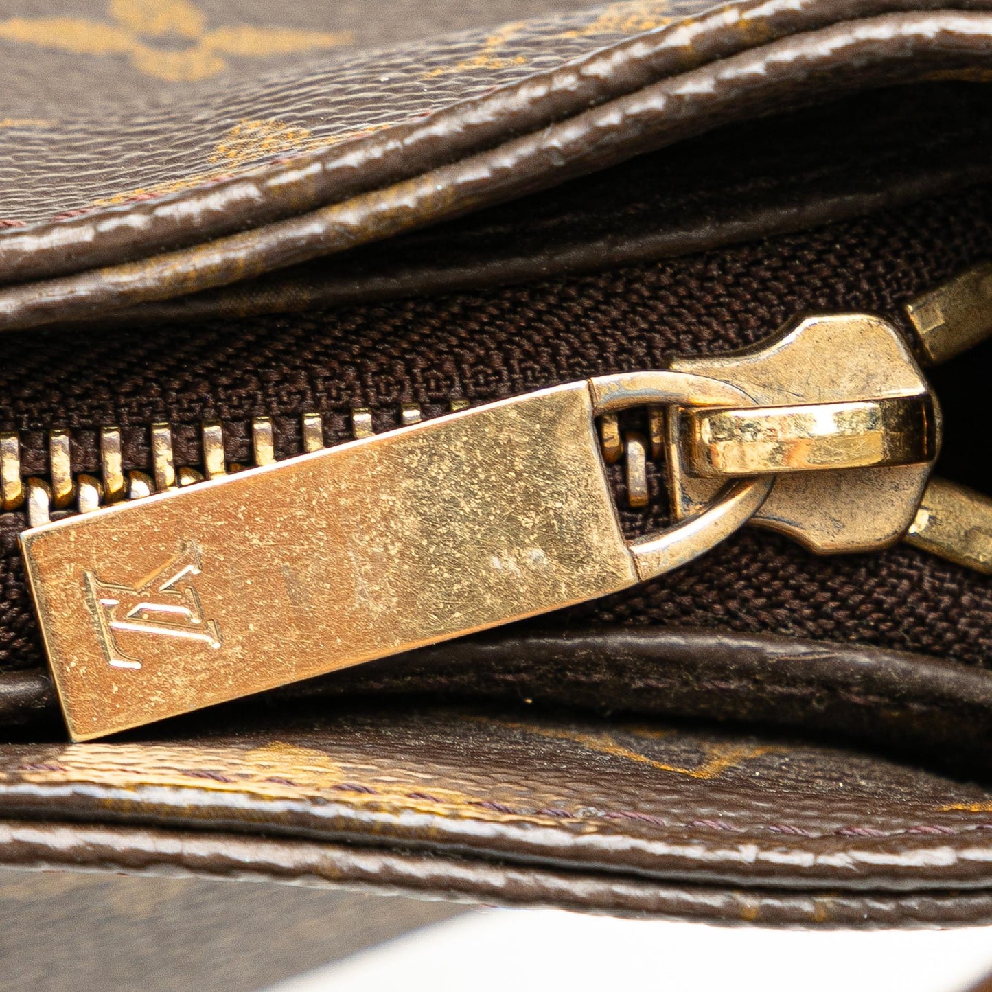 Louis Vuitton Monogram Looping GM (SHG-ue6uCi)