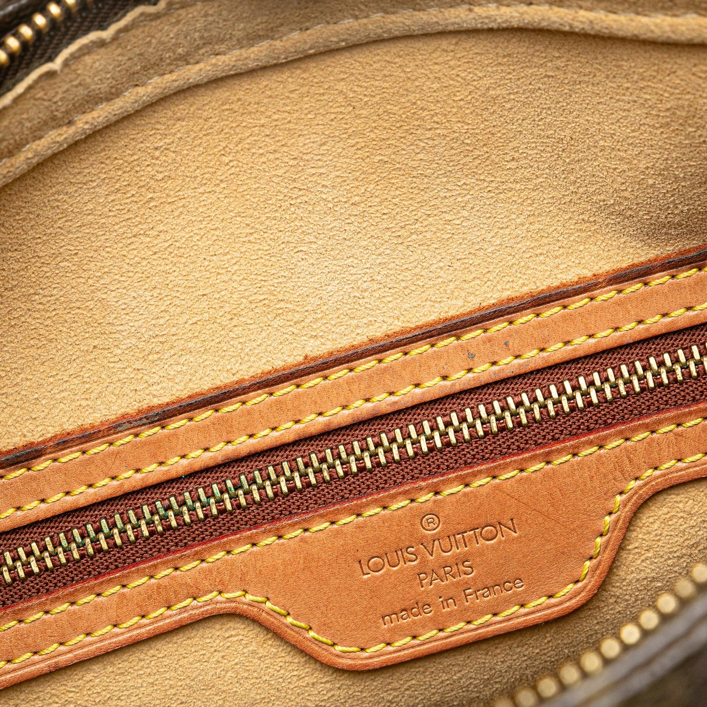 Louis Vuitton Monogram Looping GM (SHG-XGBsPW)