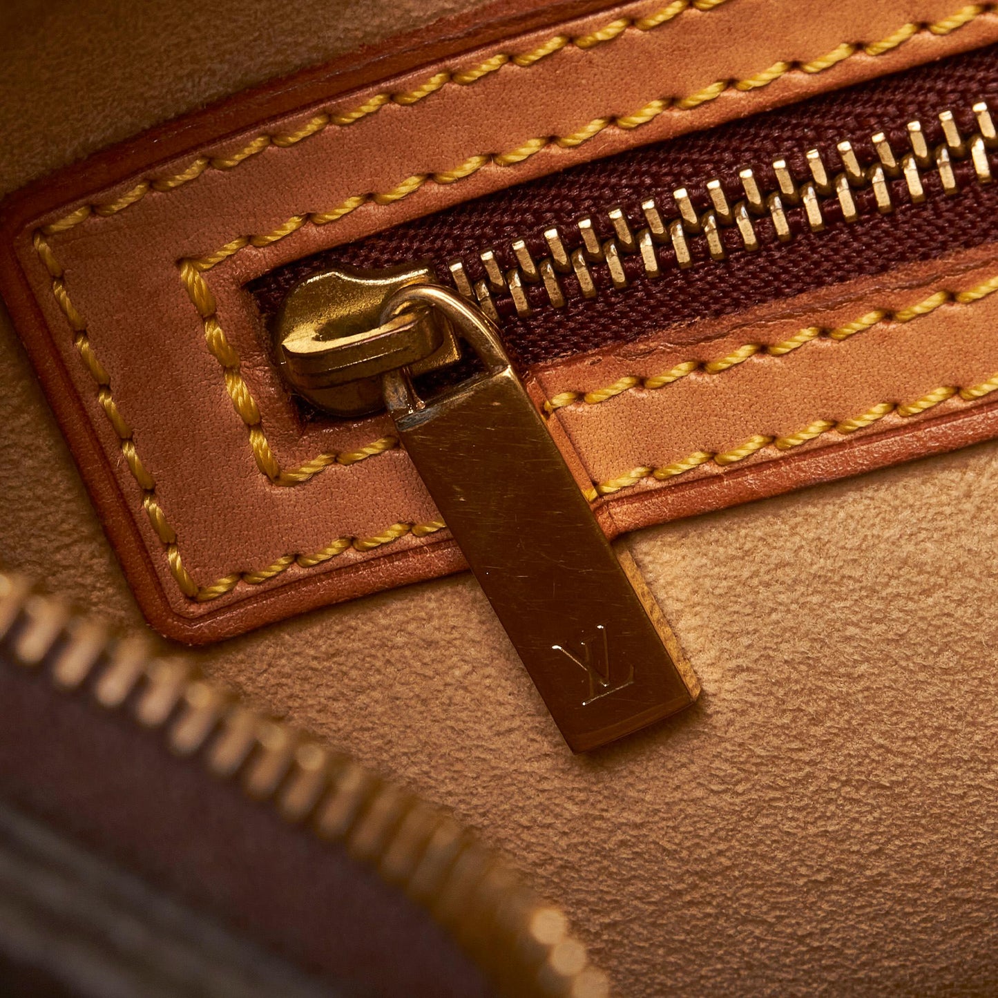 Louis Vuitton Monogram Looping MM (SHG-B9NyUv)