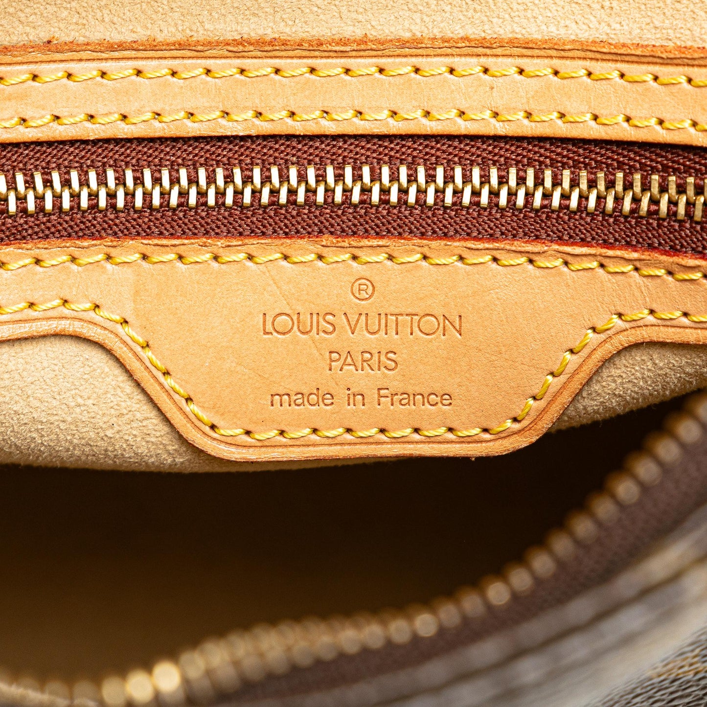 Louis Vuitton Monogram Looping MM (SHG-LmRlpt)