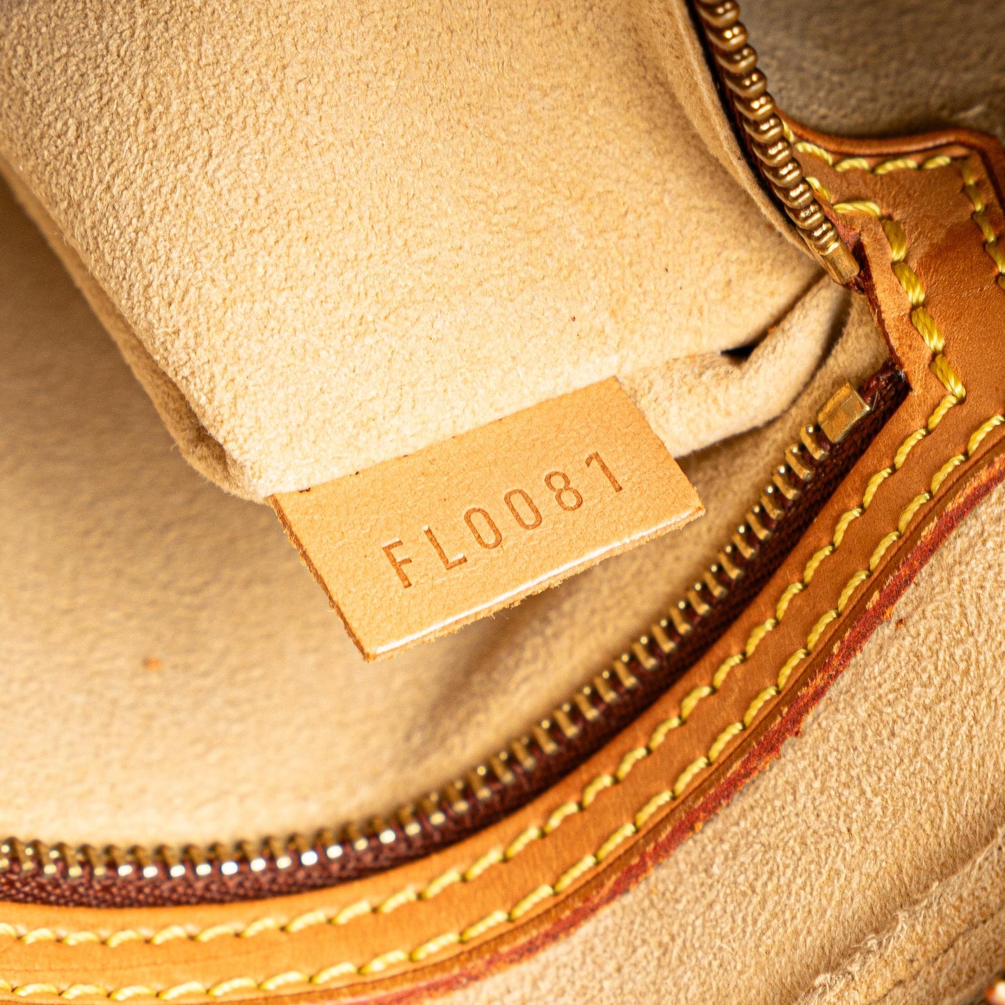 Louis Vuitton Monogram Looping MM (SHG-jEKuOi)
