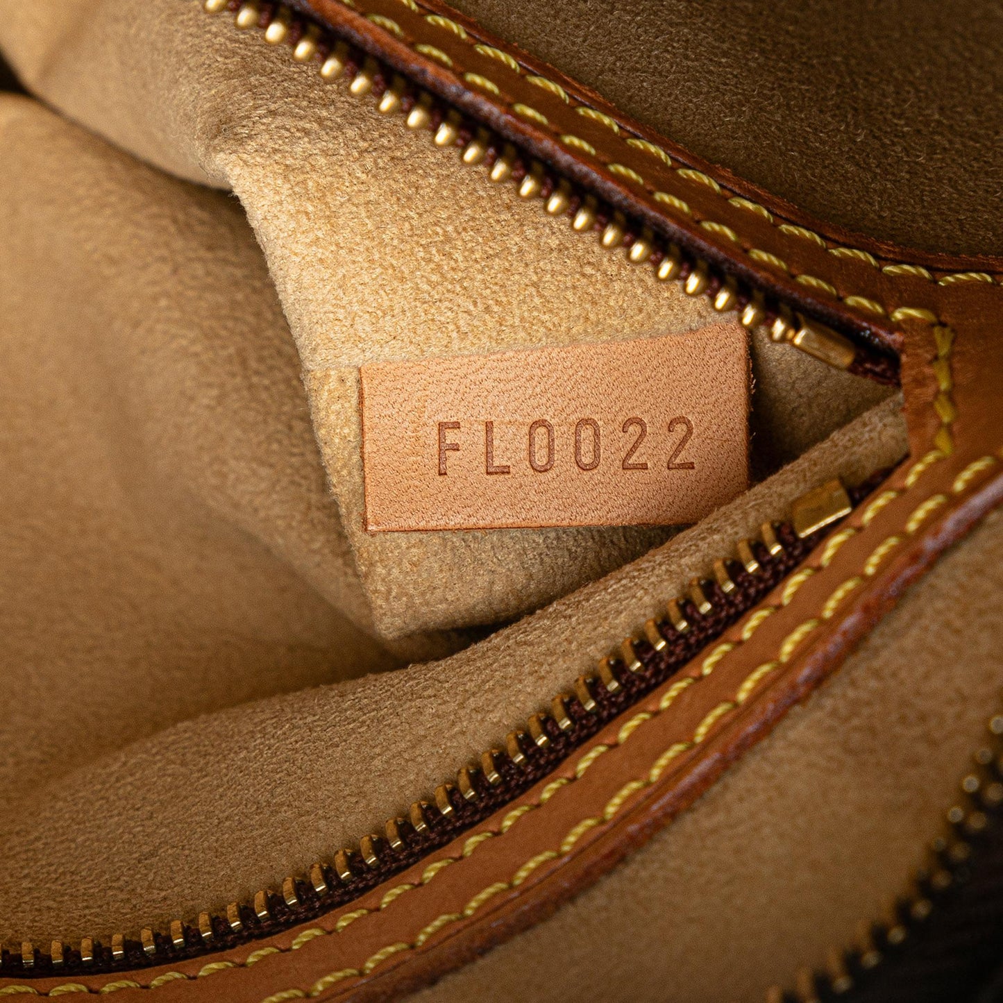 Louis Vuitton Monogram Looping MM (SHG-YopUbF)