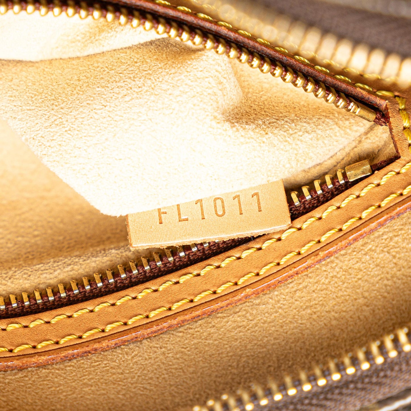 Louis Vuitton Monogram Looping MM