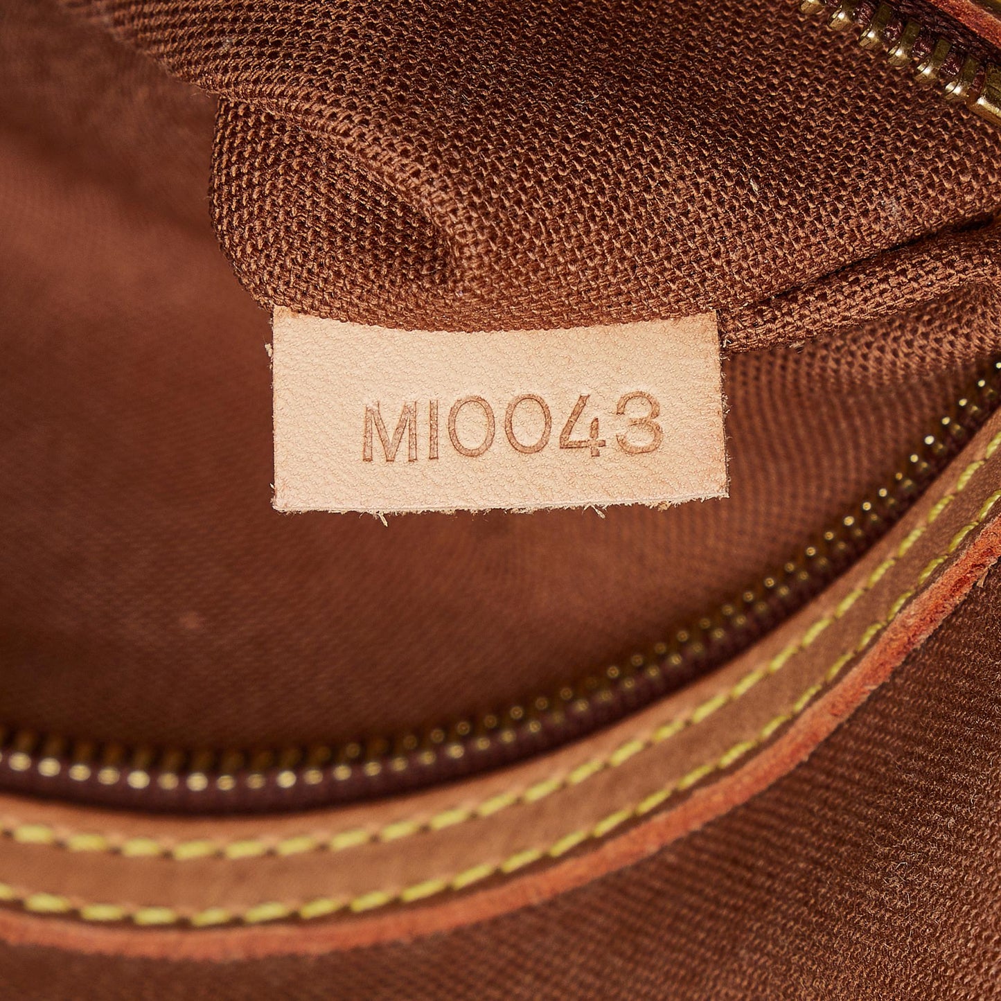 Louis Vuitton Monogram Looping Mini (SHG-8DZ1aE)