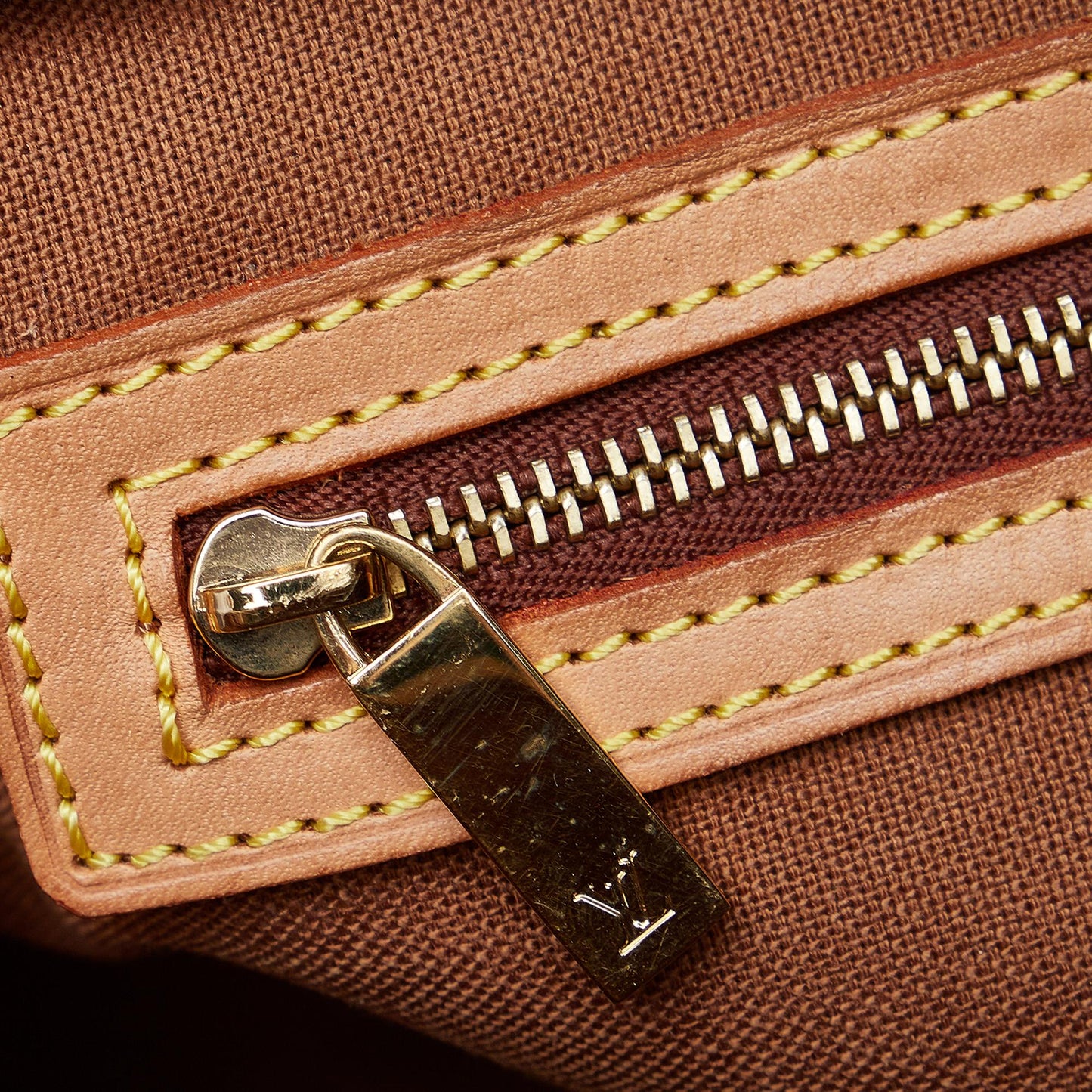 Louis Vuitton Monogram Looping Mini (SHG-8DZ1aE)