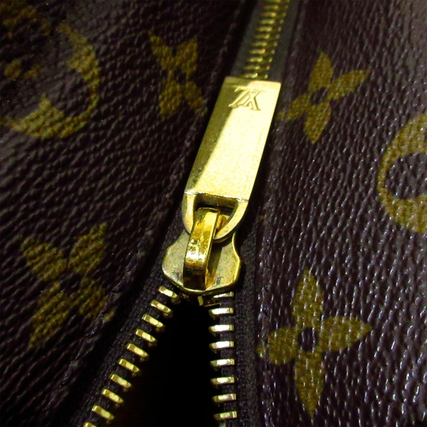 Louis Vuitton Monogram Luco Tote (SHG-35653)