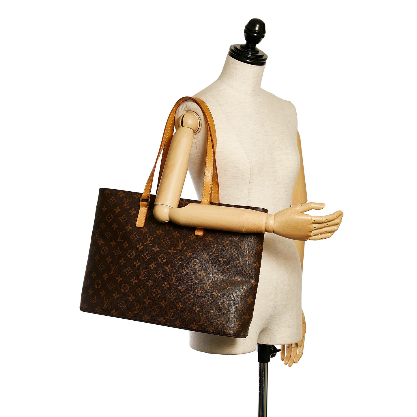 Louis Vuitton Monogram Luco (SHG-35558)