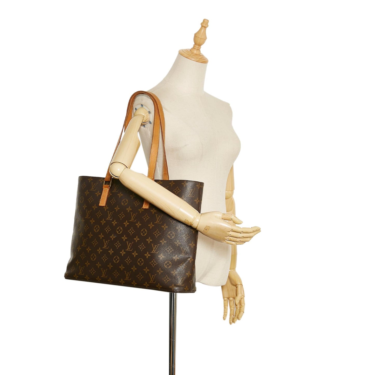 Louis Vuitton Monogram Luco (SHG-37139)