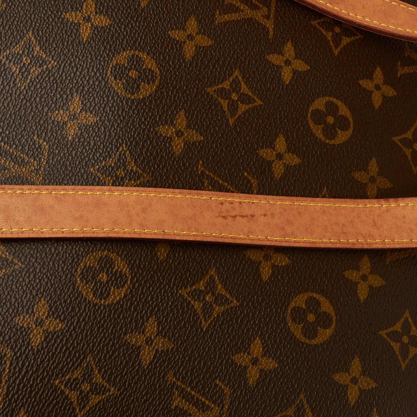 Louis Vuitton Monogram Luco (SHG-fAtE6M)