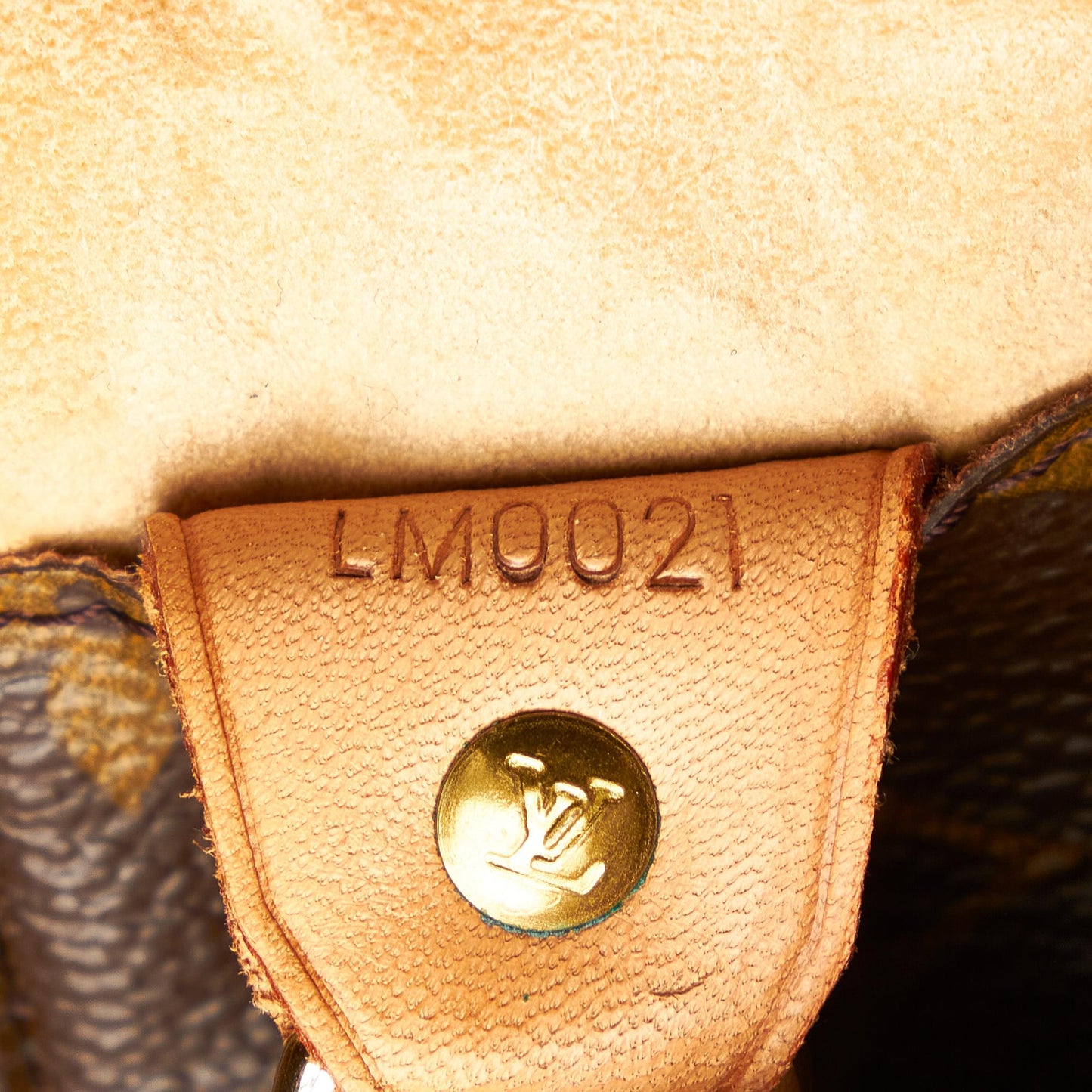 Louis Vuitton Monogram Luco (SHG-fExlmj)