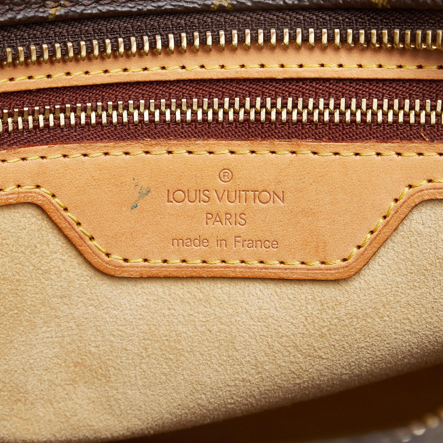 Louis Vuitton Monogram Luco (SHG-Hee5bx)