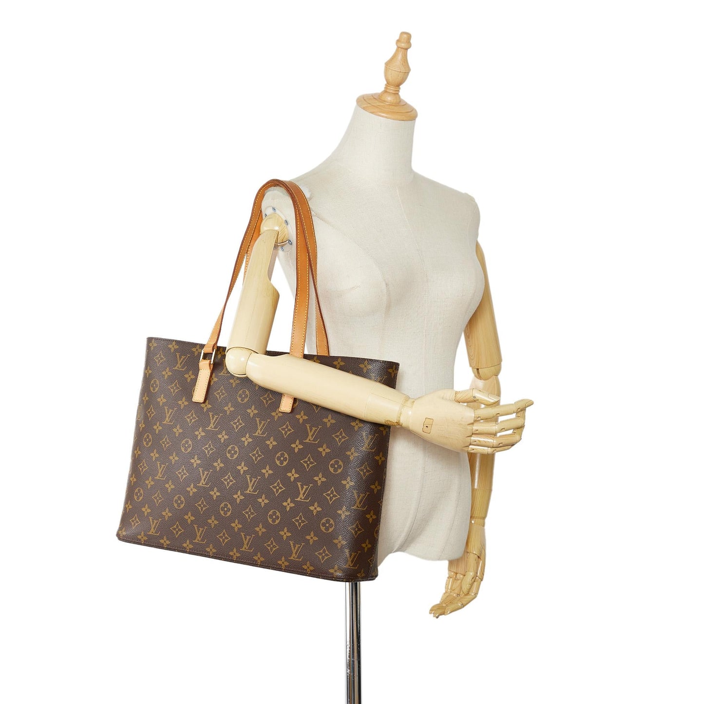 Louis Vuitton Monogram Luco (SHG-Hee5bx)