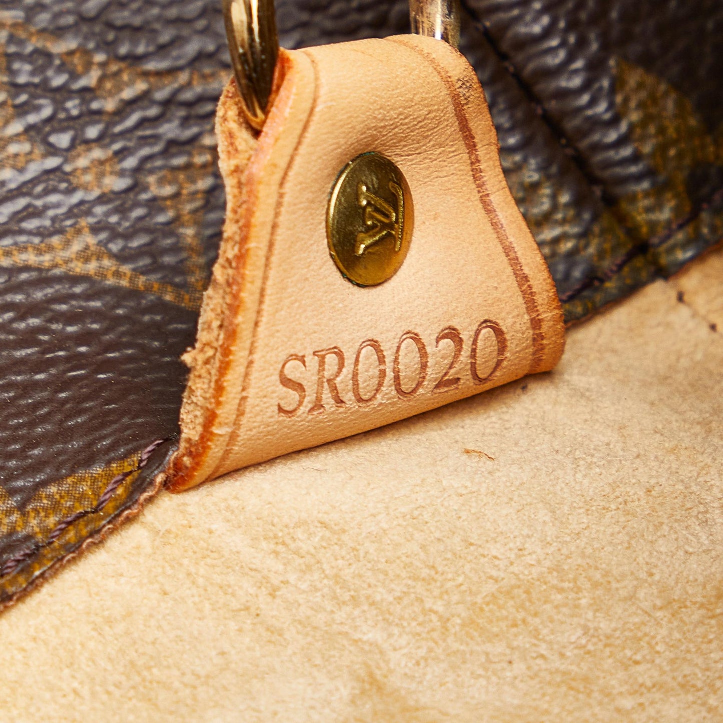 Louis Vuitton Monogram Luco (SHG-QNnwro)