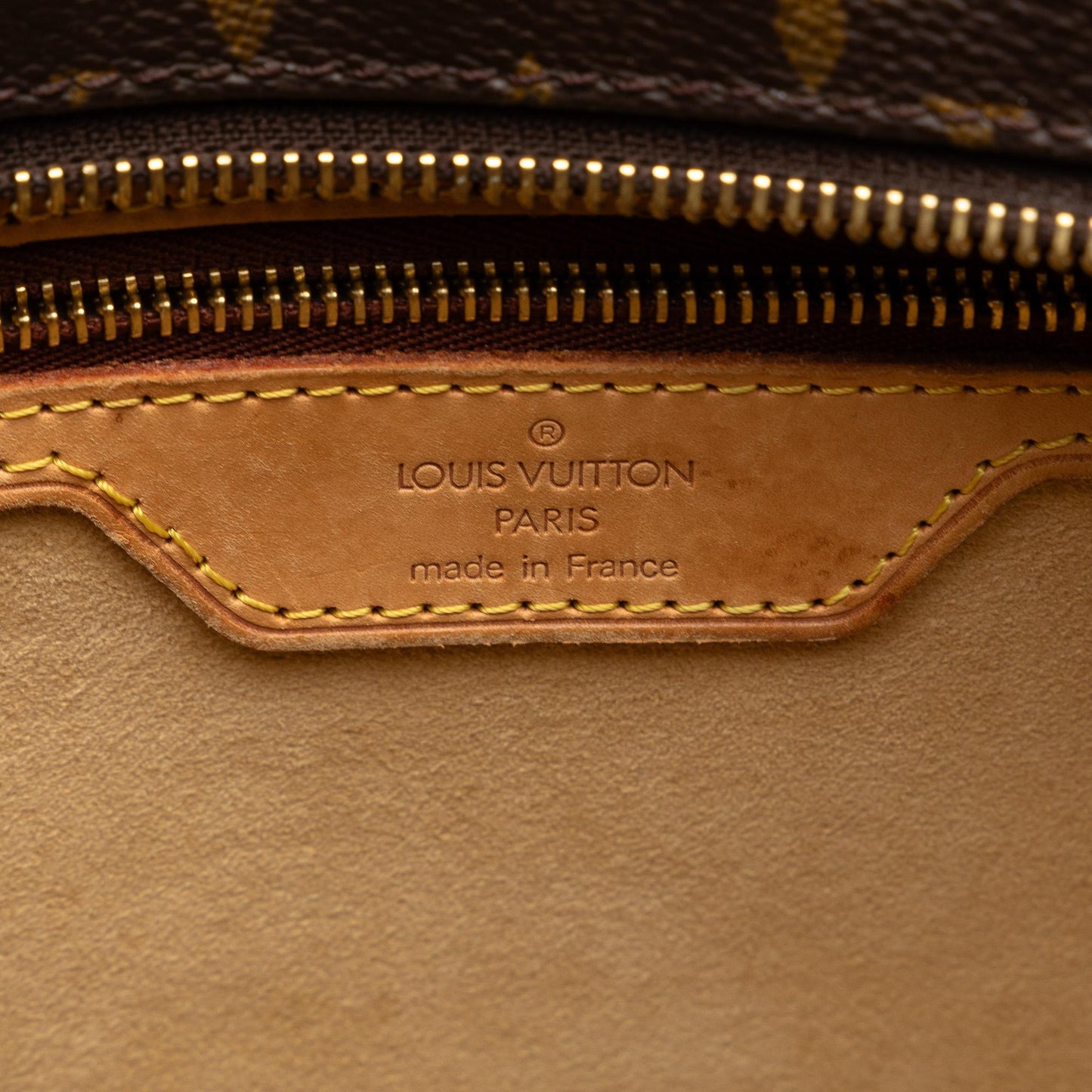 Louis Vuitton Monogram Luco (SHG-JOqV8k)