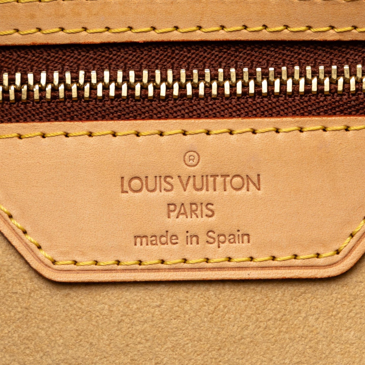 Louis Vuitton Monogram Luco (SHG-5fO3OI)