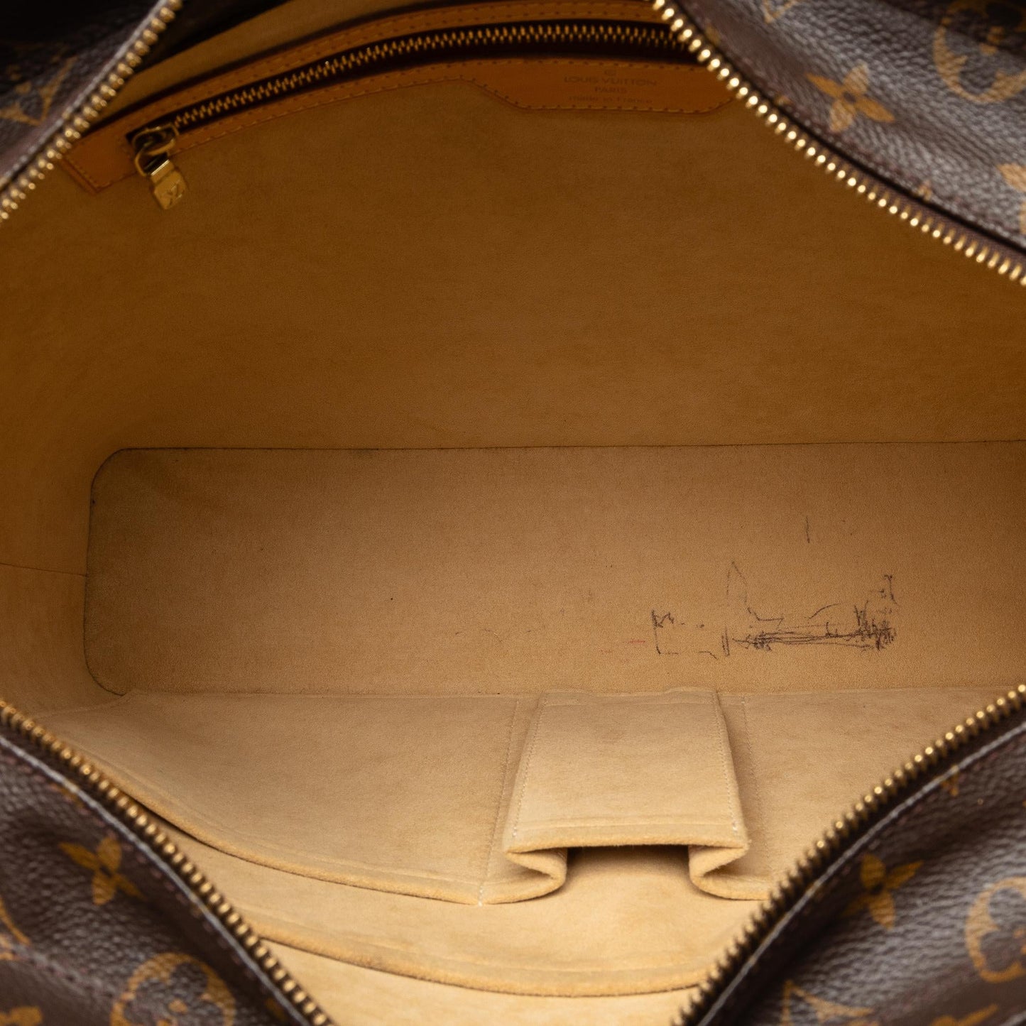 Louis Vuitton Monogram Luco (SHG-AOerMm)